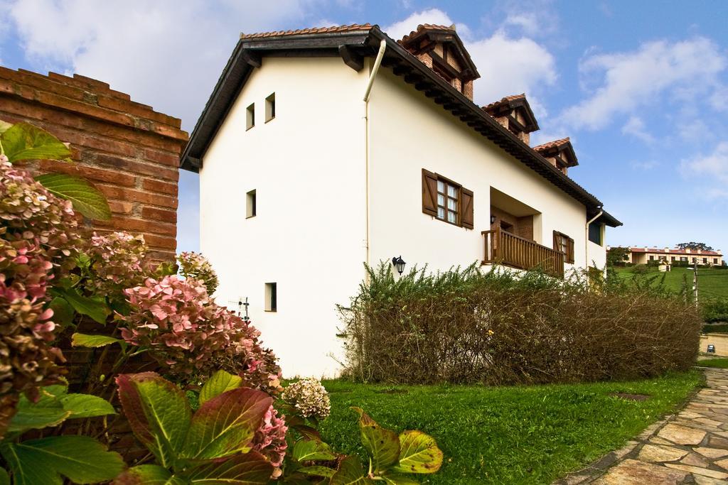Vivienda Casa Luisa Apartment Comillas Exterior photo